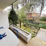 Lejlighed Modern Flat Near The With Pool *