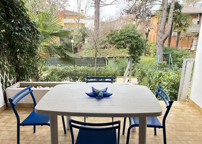 Modern Flat Near The With Pool Apartment Bibione